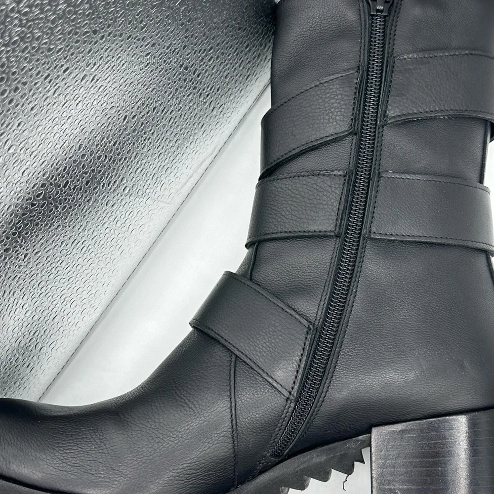 Black boot - Picture 6 of 8